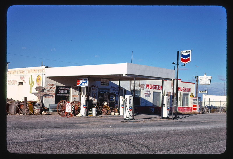Illustration for article titled John Margolies's Roadside Photos Are Automotive Americana At Its Best